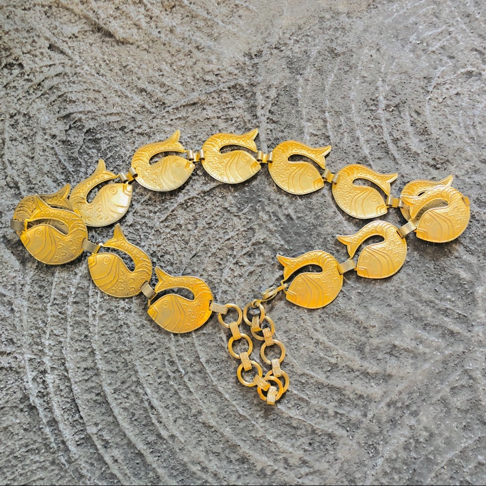 VINTAGE S/S Swimming Fishes Goldtone Metal Belt